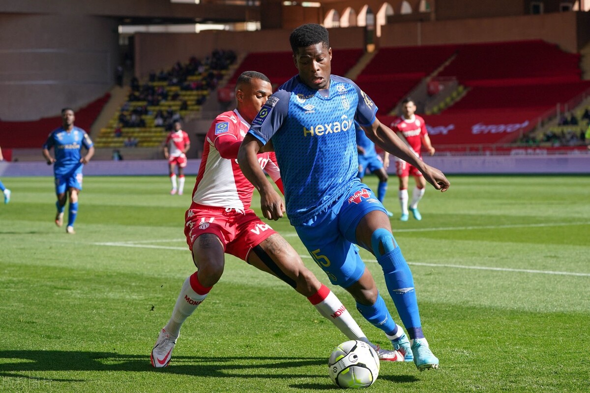 关于赛前圣安东尼奥马刺外线爆发——法甲节点到来，压力陡增，心理建设被强调的信息-AYX SPORTS